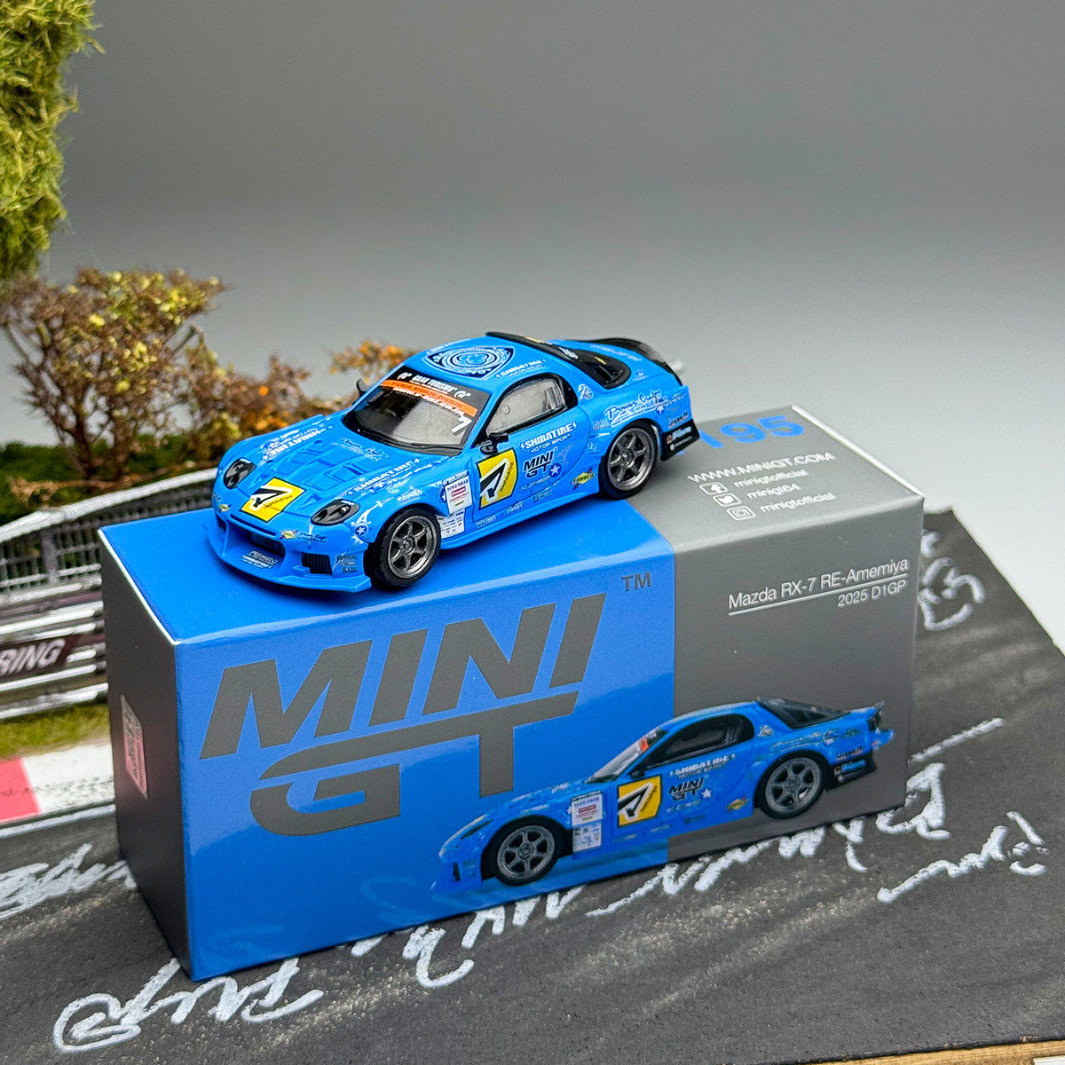 MINIGT 1:64 Mazda RX-7 RE-Amem – Kids Y Toys Bewertung und Preis