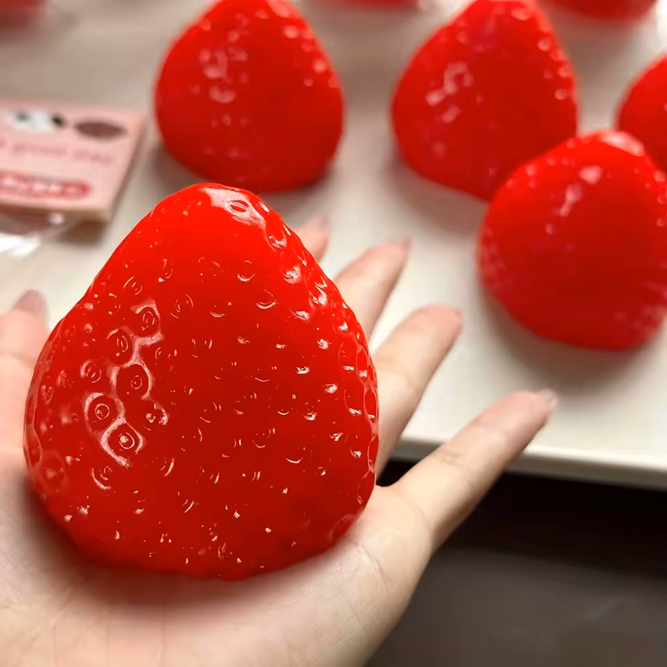 Neues Squishy Großes Erdbeer-Q – Kids Toys Entertainer Bewertung und Preis